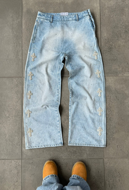HOLY DENIM
